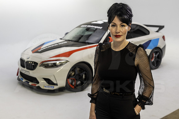 Studio_Rob_Scheeren_BMWM2C_Sarah_42